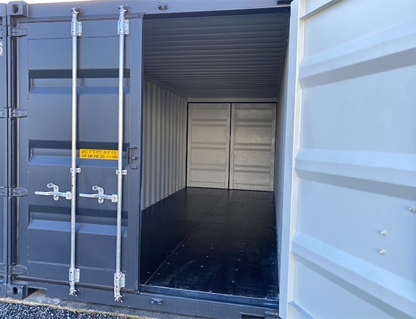 Intérieur de container